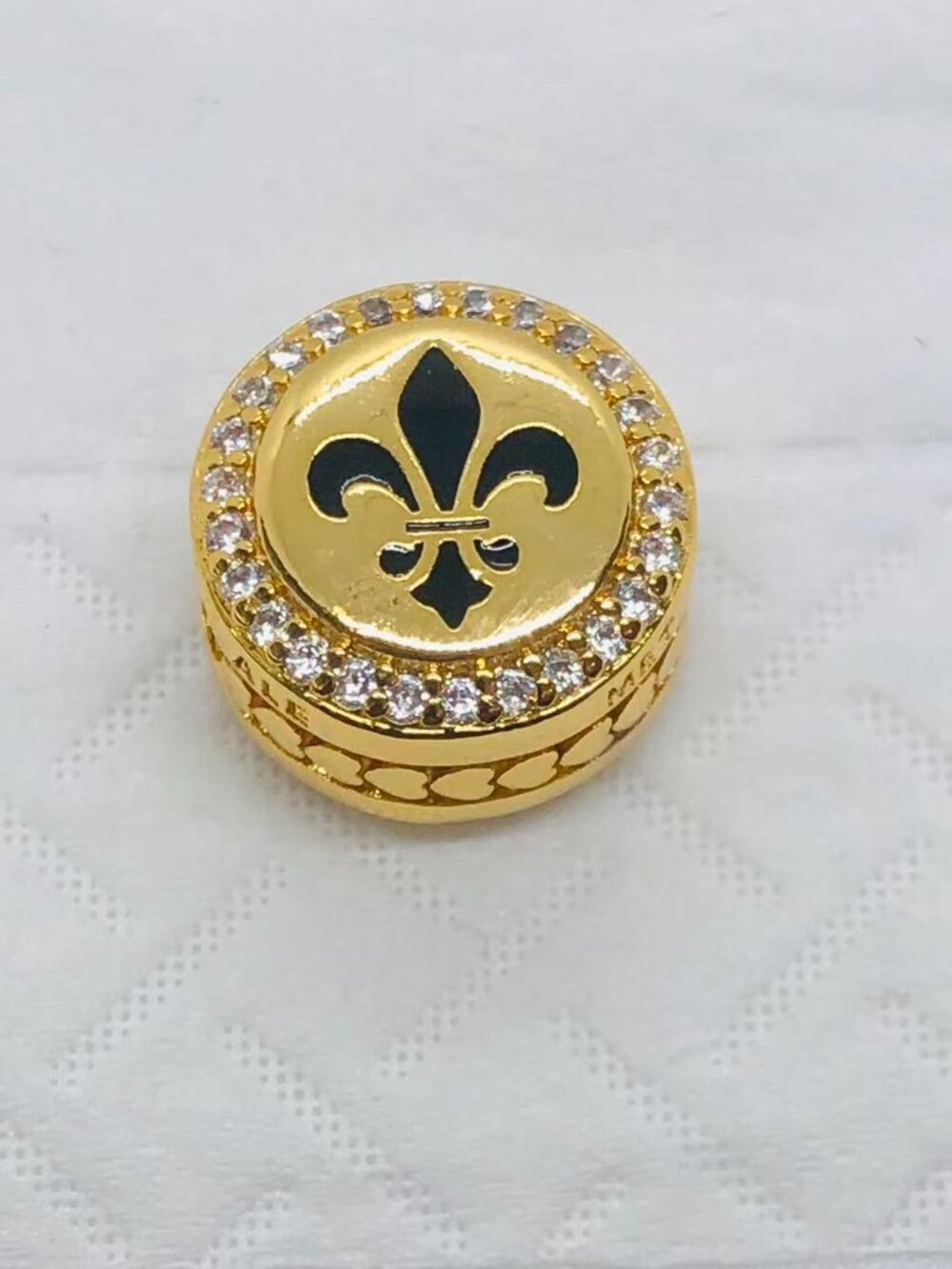 ✨ ✨Pandora New Orleans Louisiana Exclusive Fleu De Lis Sparkling Round Gold
